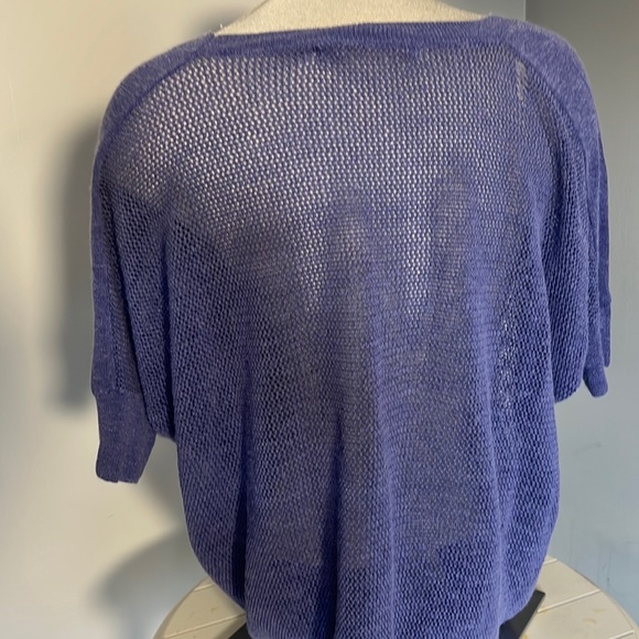 Periwinkle loose linen and cotton knit top with high/low hem and 1/2 sleeves - Picture 4 of 6